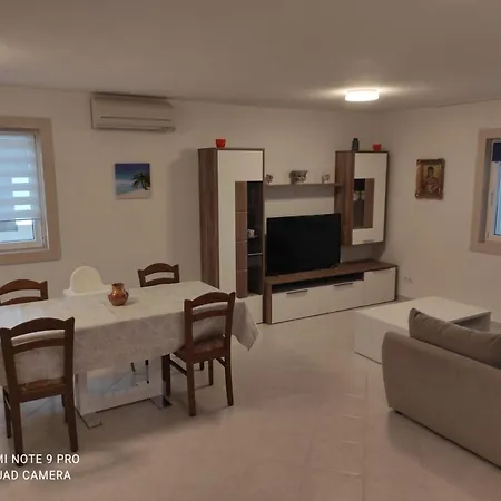 Apartments Marko Sutivan Insel Brac Exterior photo