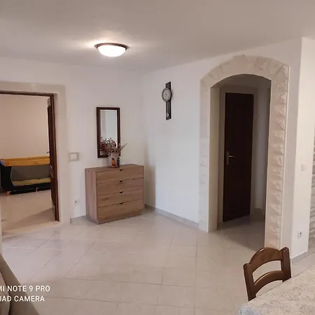 Apartments Marko Sutivan Insel Brac Exterior photo