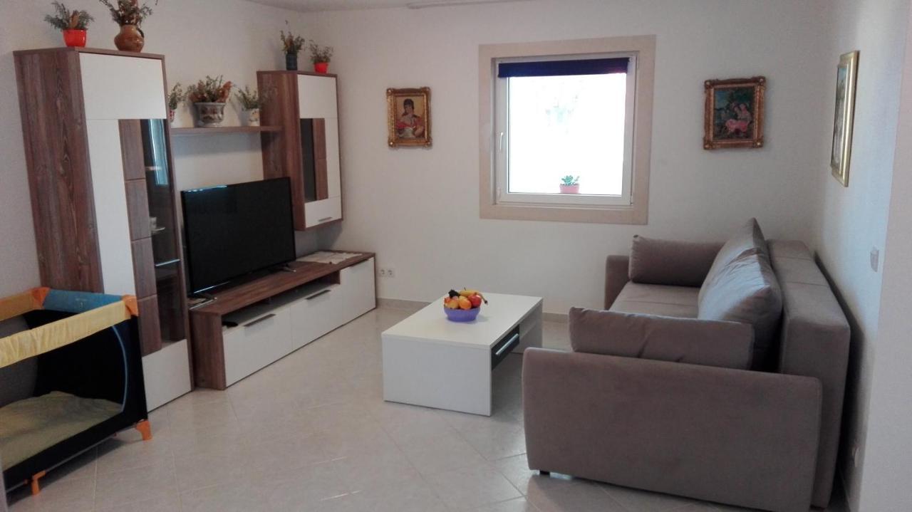 Marko Insel Brac Apartment Sutivan